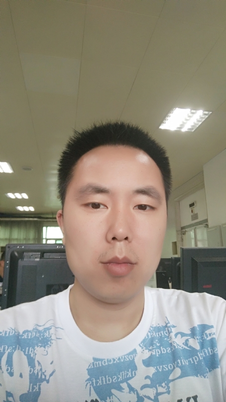 浔城老男孩的第一张照片--南京相亲服务中心