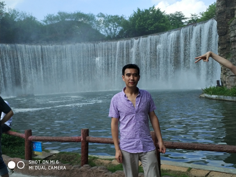 追梦人的第一张照片--南京相亲服务中心