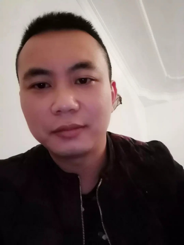 喜闻香气的第一张照片--南京相亲服务中心