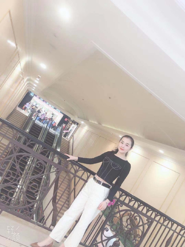 时光浅夏的第四张照片--南京相亲服务中心