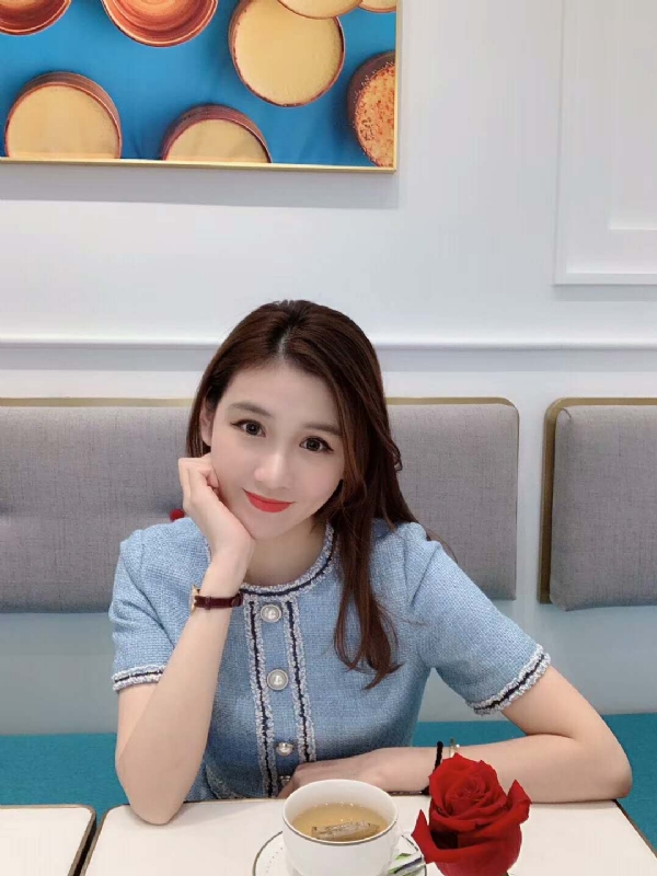 Emily的第二张照片--南京相亲服务中心