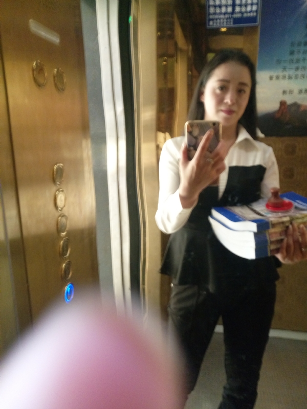 铿锵玫瑰的第一张照片--南京相亲服务中心