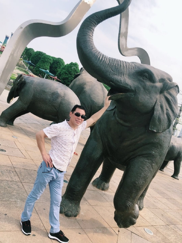 朝望大海的第三张照片--南京相亲服务中心