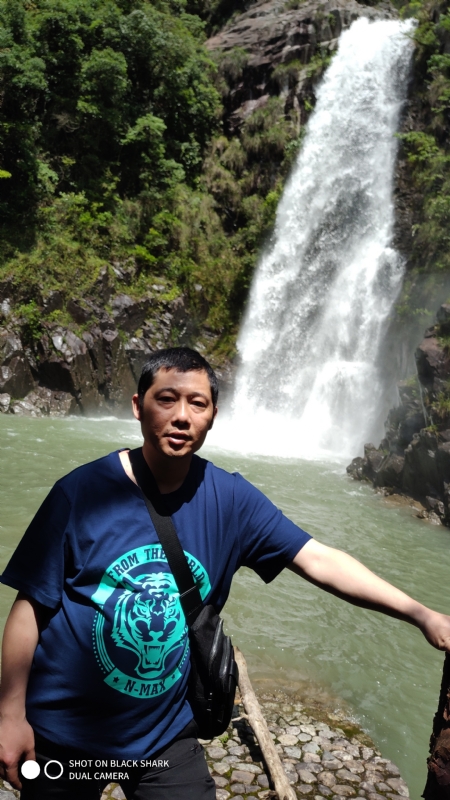 石头的第一张照片--南京相亲服务中心