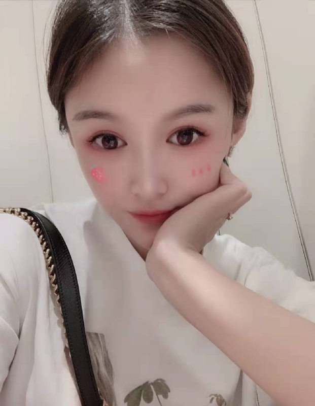 fei菲儿的第一张照片--南京相亲服务中心