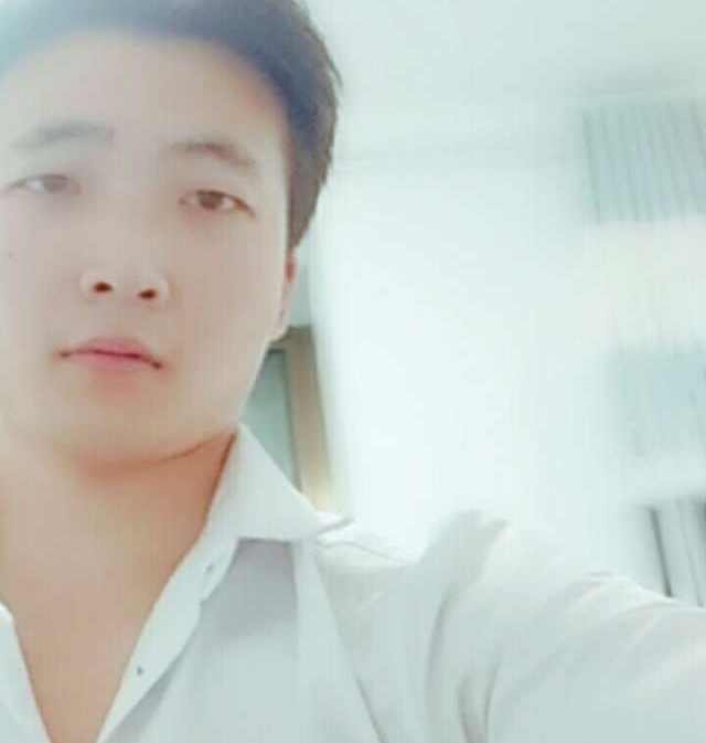 华英雄的第一张照片--南京相亲服务中心