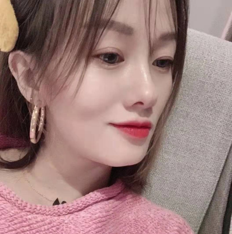 微醺的笑容的第一张照片--南京相亲服务中心