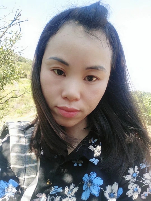 英英的第一张照片--南京相亲服务中心