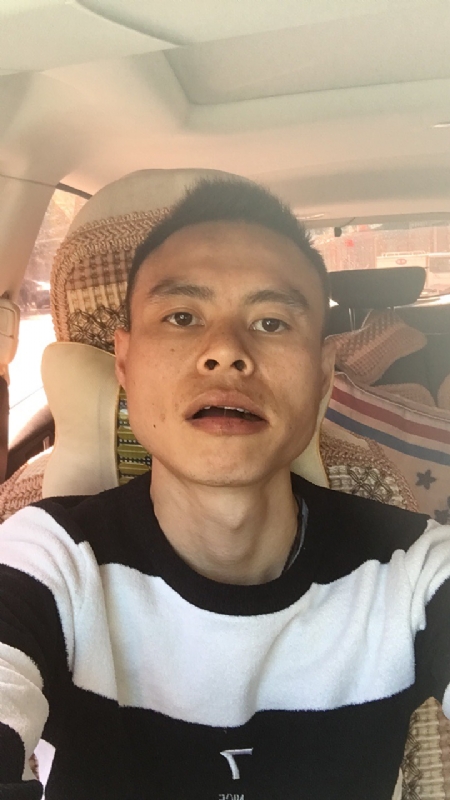 小何的第一张照片--南京相亲服务中心