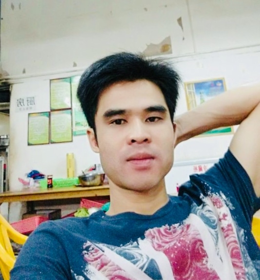 Huang的第一张照片--南京相亲服务中心