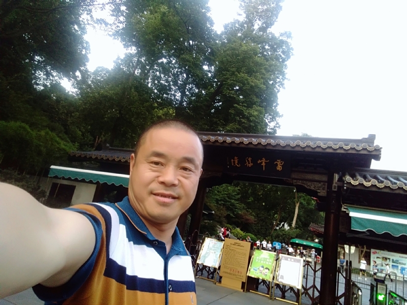 夏雨晨紫的第一张照片--南京相亲服务中心