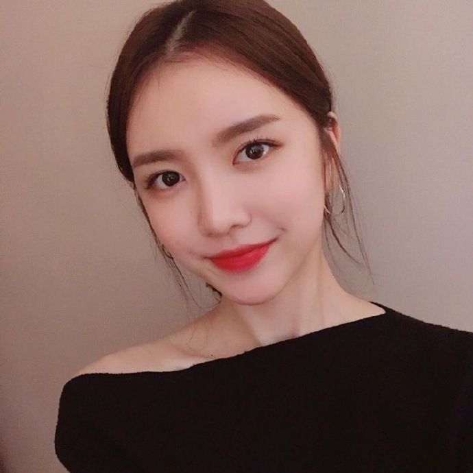 唐馨儿的第一张照片--南京相亲服务中心