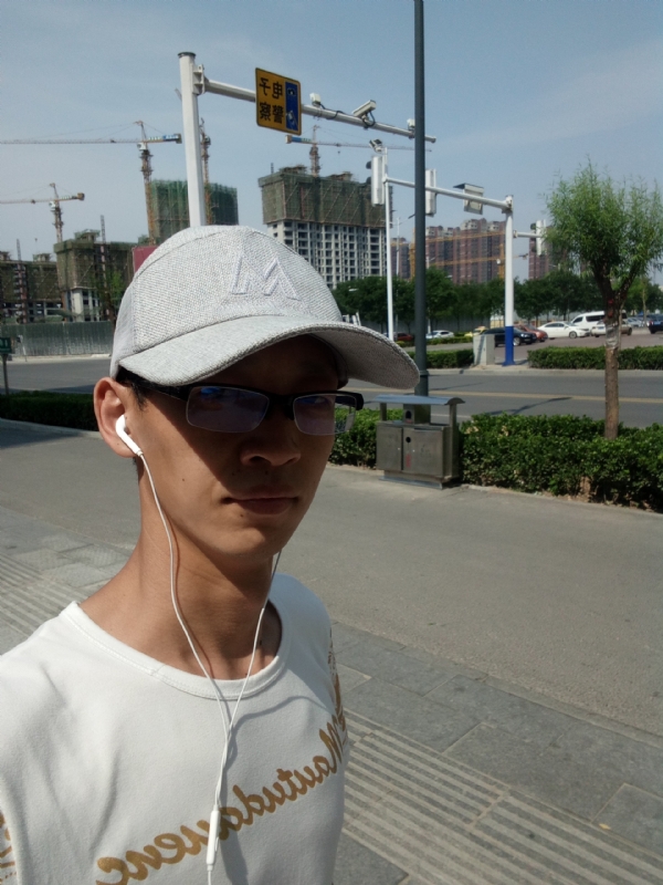 挥一挥手什么都没有的第一张照片--南京相亲服务中心