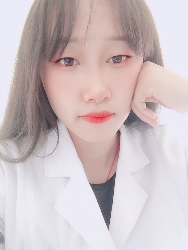 白婚纱的第一张照片--南京相亲服务中心