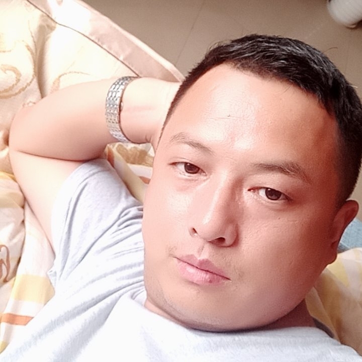 忘世情的第一张照片--南京相亲服务中心