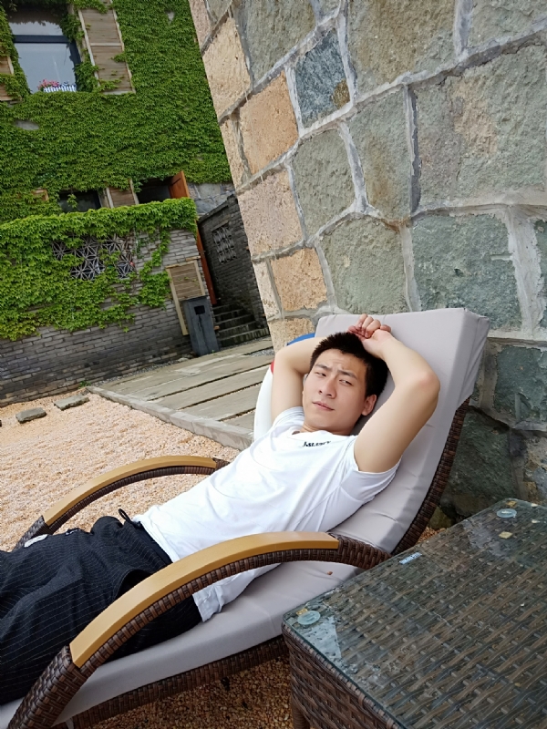 真心寻找另一半的第一张照片--南京相亲服务中心