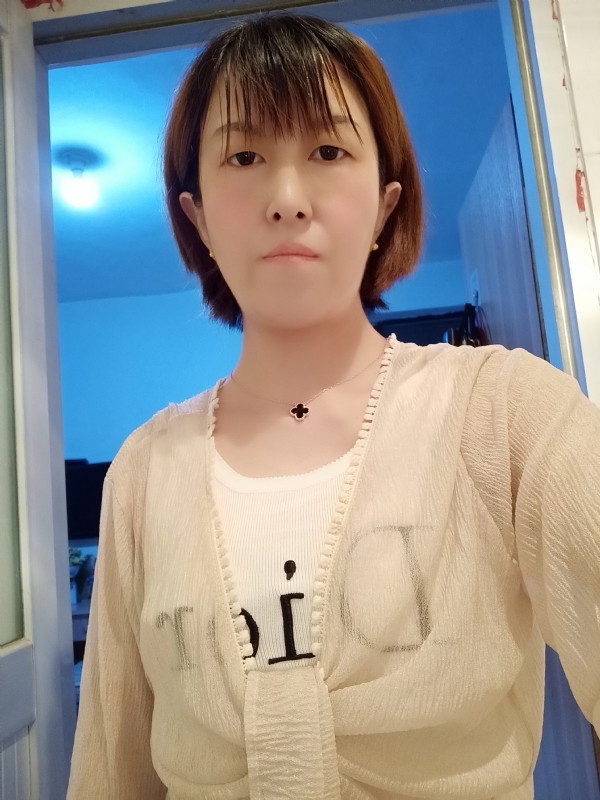 芬儿的第一张照片--南京相亲服务中心