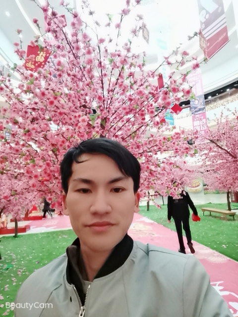 单身一人的第二张照片--南京相亲服务中心