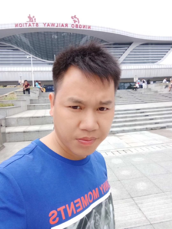 笑对人生的第一张照片--南京相亲服务中心