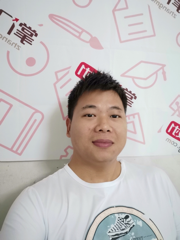 轻静地行走着的第一张照片--南京相亲服务中心