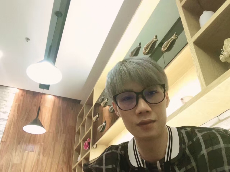 黄峰的第一张照片--南京相亲服务中心