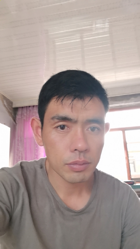 小草莓1981的第一张照片--南京相亲服务中心