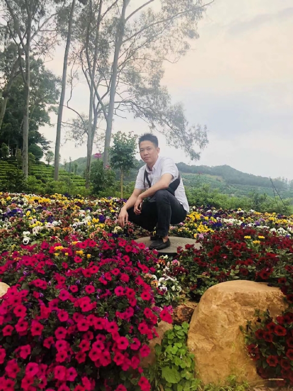 小郑的第一张照片--南京相亲服务中心