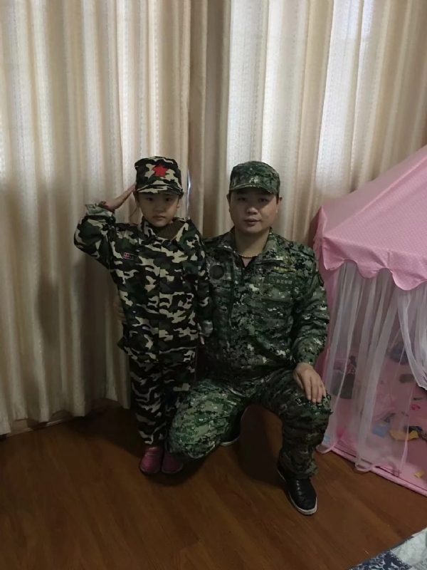 俗人的第一张照片--南京相亲服务中心