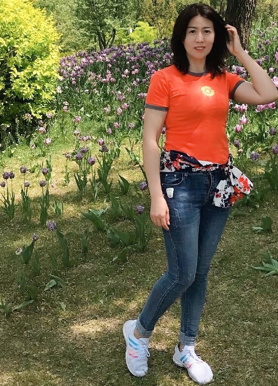 华的第二张照片--南京相亲服务中心