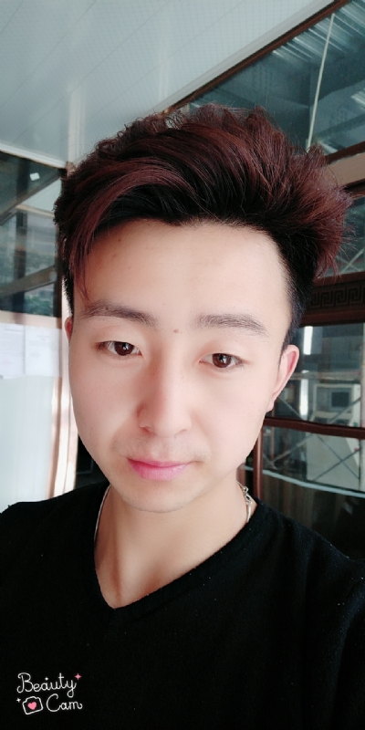 拼命微笑的第三张照片--南京相亲服务中心