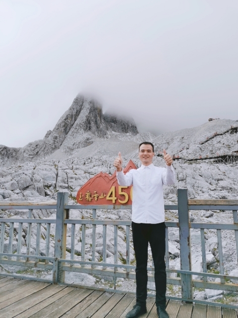 灰太狼的第一张照片--南京相亲服务中心