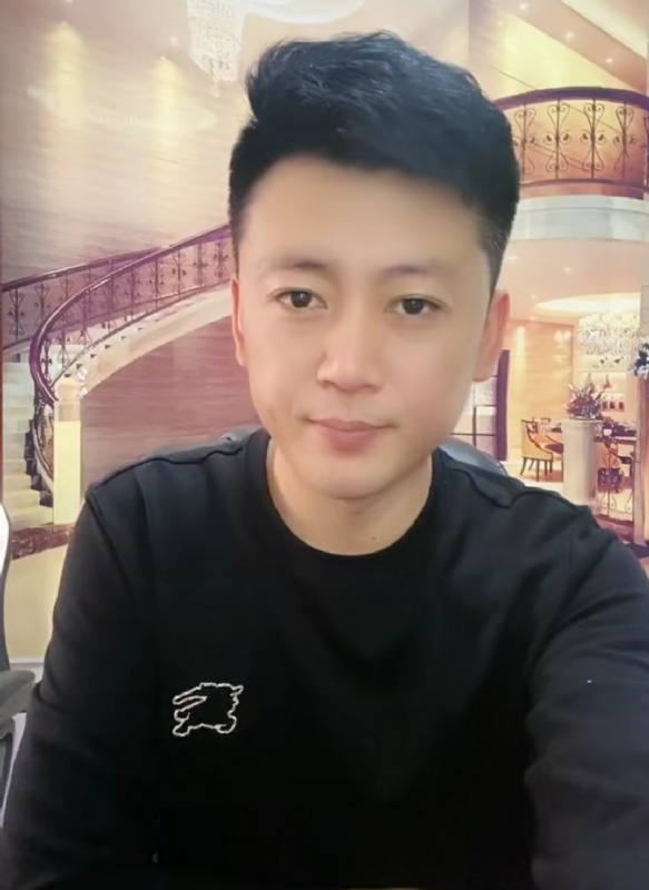 屋顶拾荒人的第三张照片--南京相亲服务中心