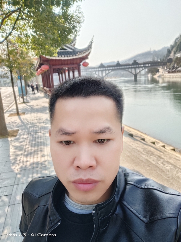 啊锦的第一张照片--南京相亲服务中心