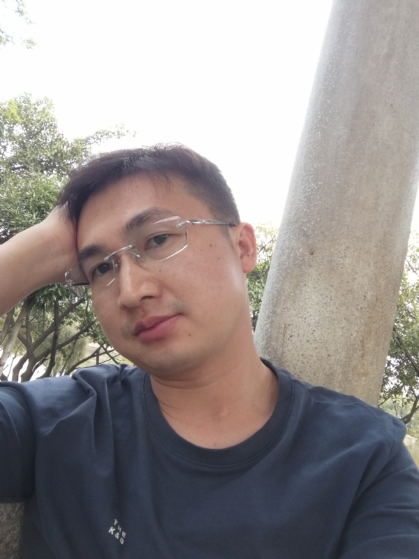 不如随风的第一张照片--南京相亲服务中心