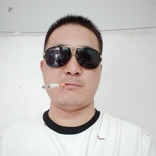 白伟伟的第一张照片--南京相亲服务中心