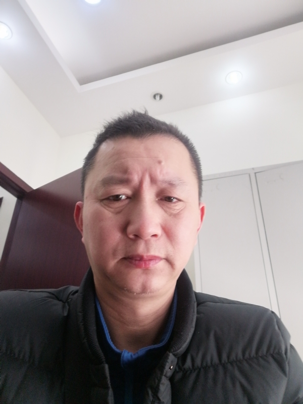 相视而笑的第一张照片--南京相亲服务中心