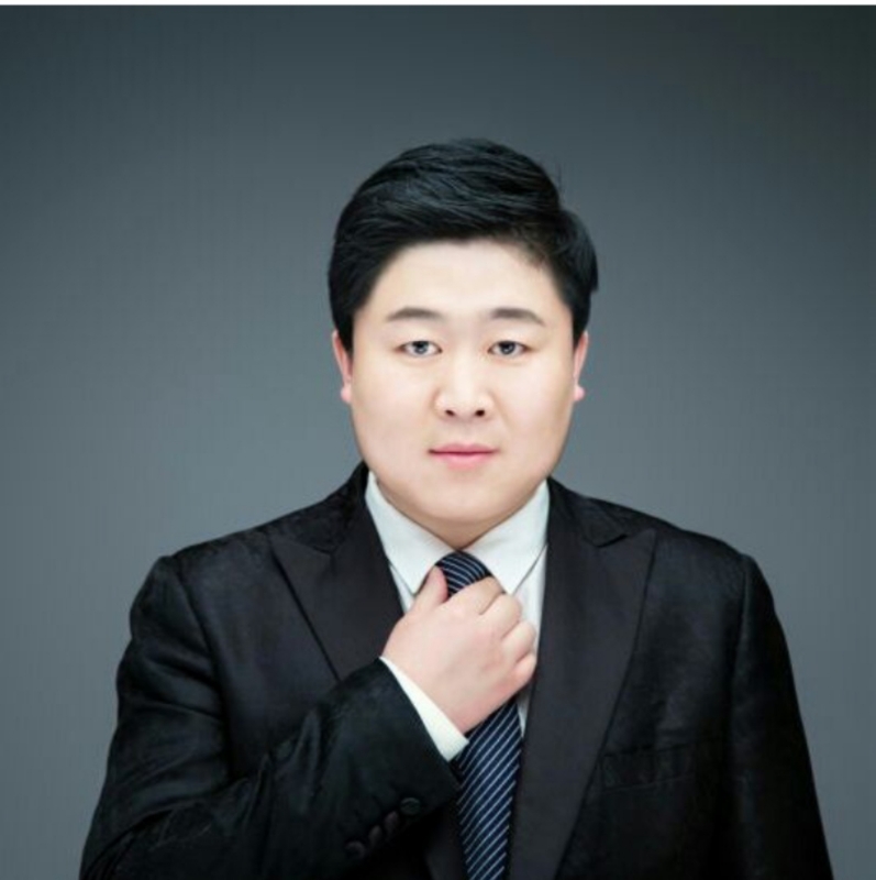 迷途小书童的第一张照片--南京相亲服务中心