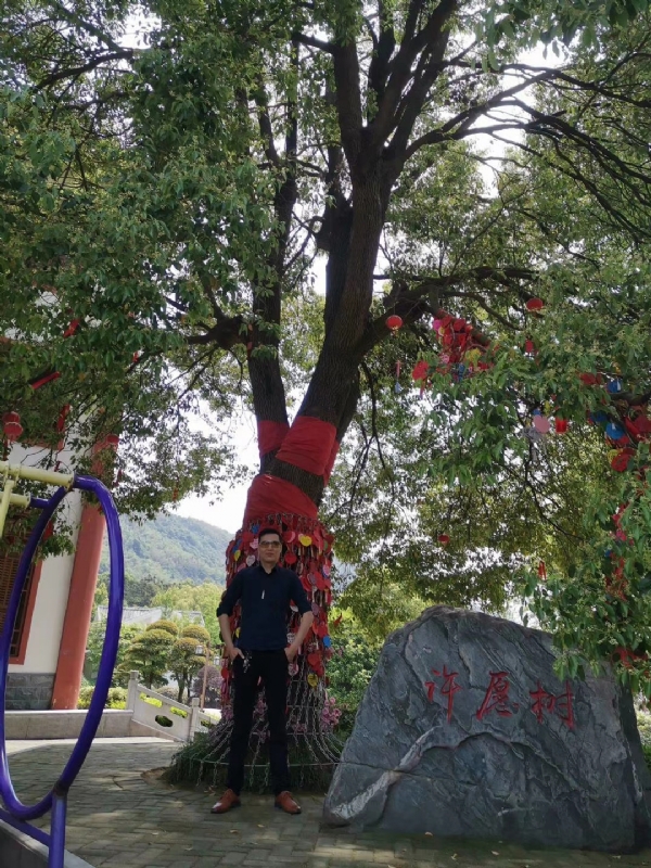 霸气的第一张照片--南京相亲服务中心