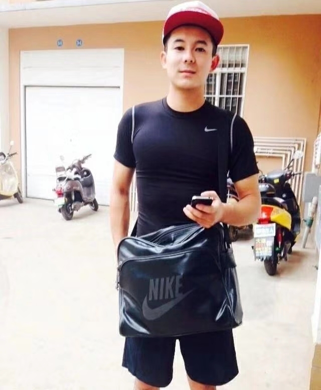 花花是只狗的第一张照片--南京相亲服务中心