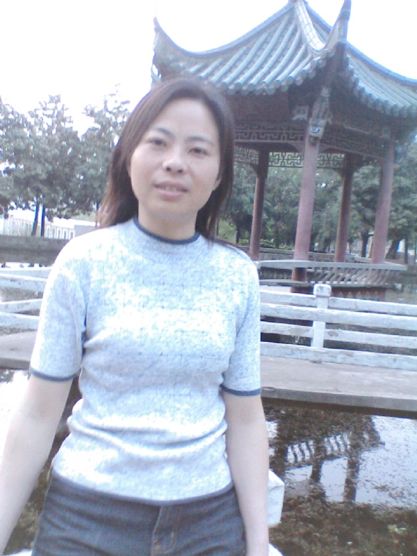 小草的第二张照片--南京相亲服务中心