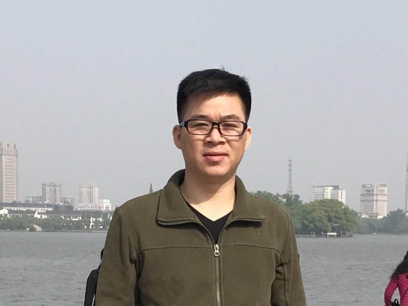 孔雀鱼的第一张照片--南京相亲服务中心