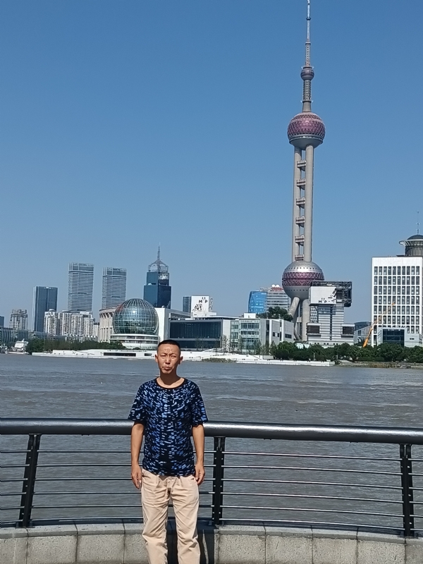 伪装浪漫的第一张照片--南京相亲服务中心