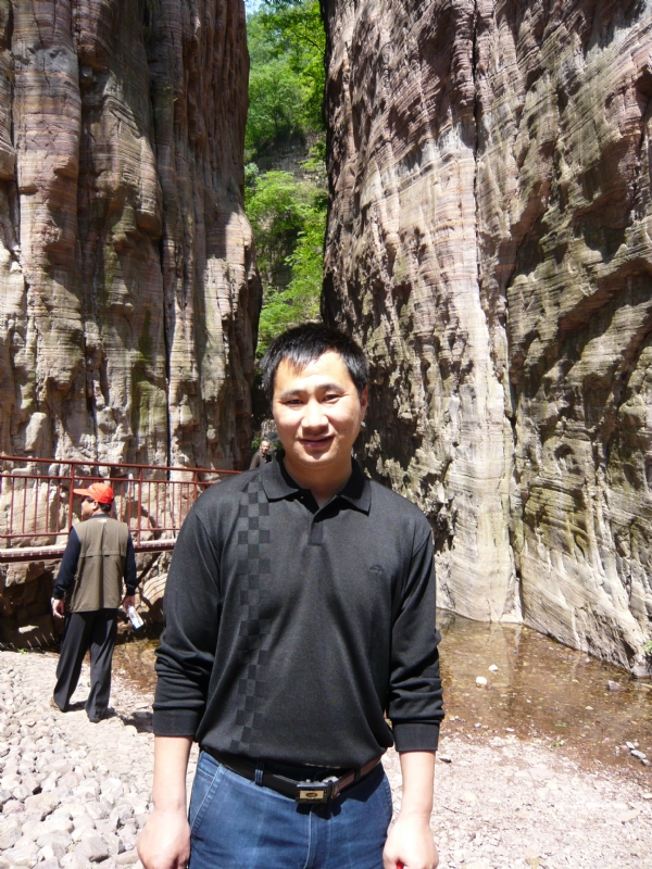 阳光幸福快乐的第三张照片--南京相亲服务中心