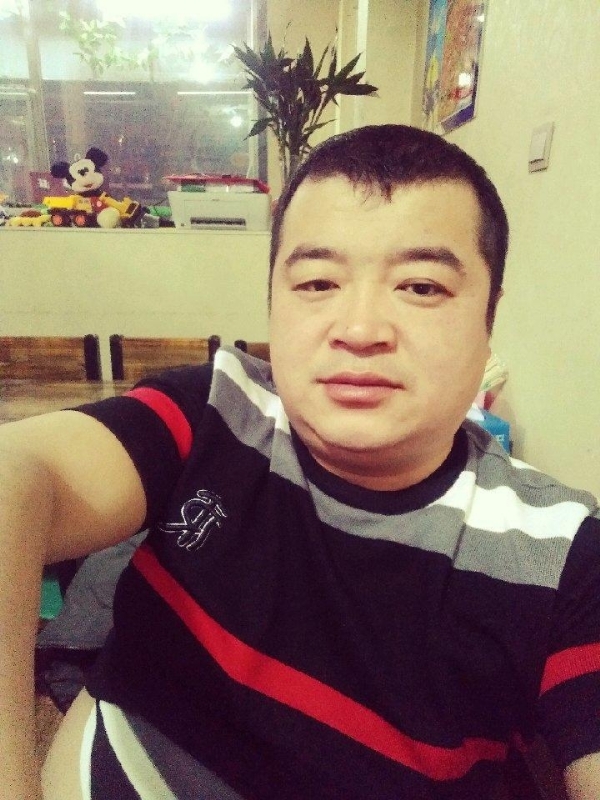 老实人的第一张照片--南京相亲服务中心