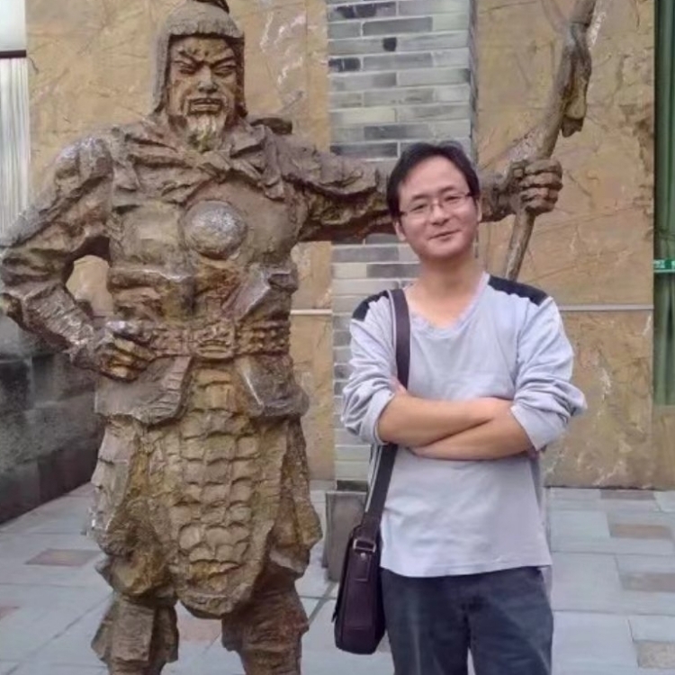 孤狼的第三张照片--南京相亲服务中心