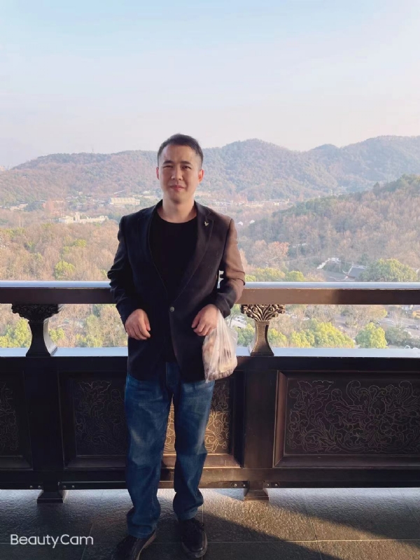 周周的第二张照片--南京相亲服务中心