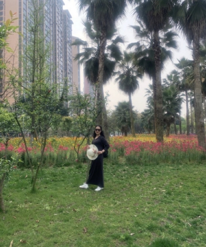 粉墨登场的第一张照片--南京相亲服务中心