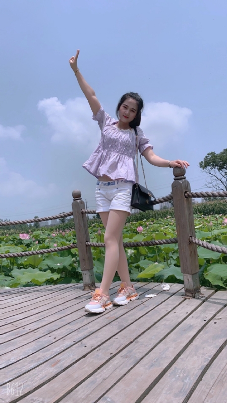 秋水伊人的第二张照片--南京相亲服务中心