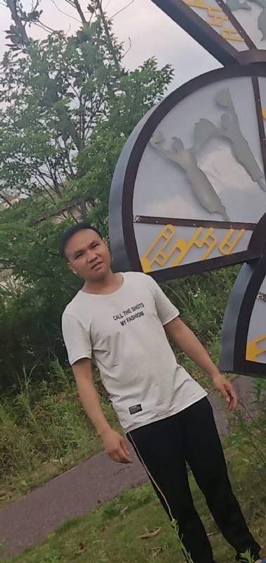 愉快的阳光的第一张照片--南京相亲服务中心