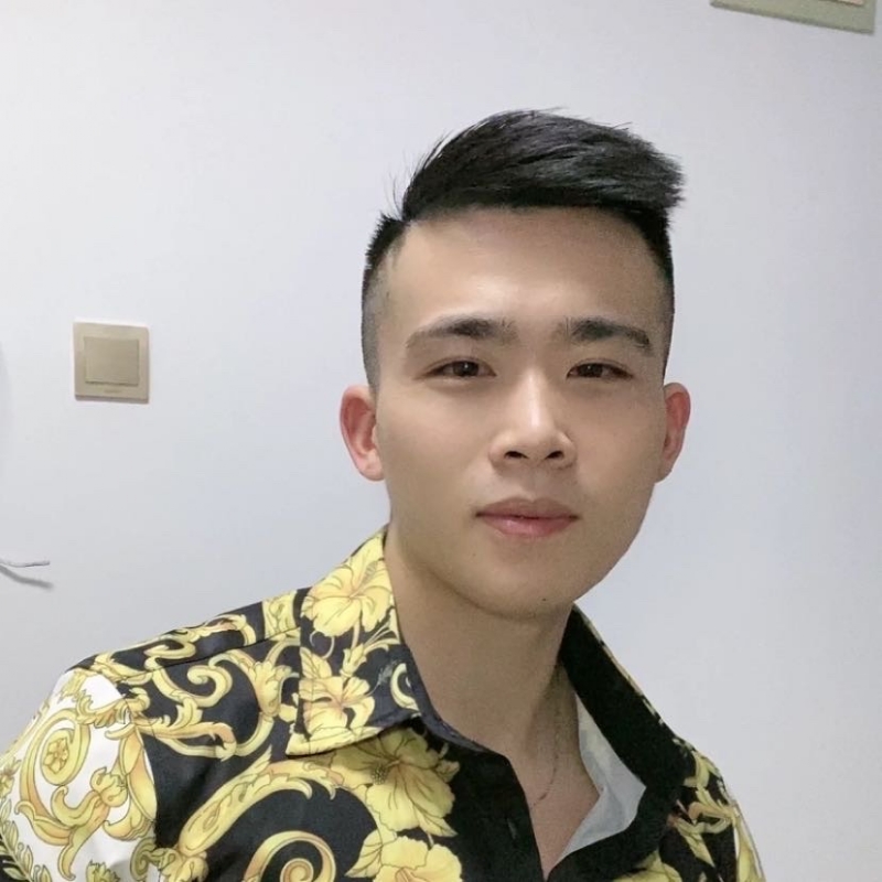 迷彩冲锋衣的第一张照片--南京相亲服务中心